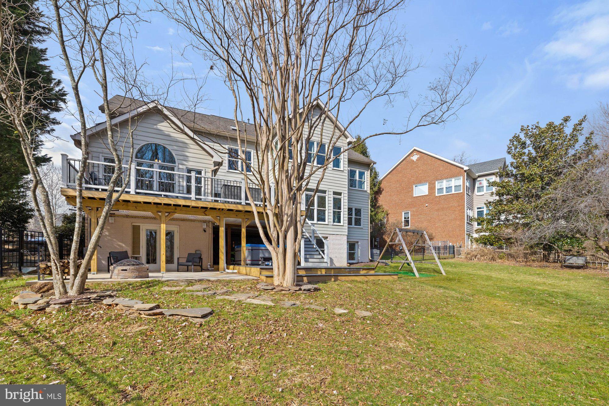 MANORS AT WOLF TRAP - Residential