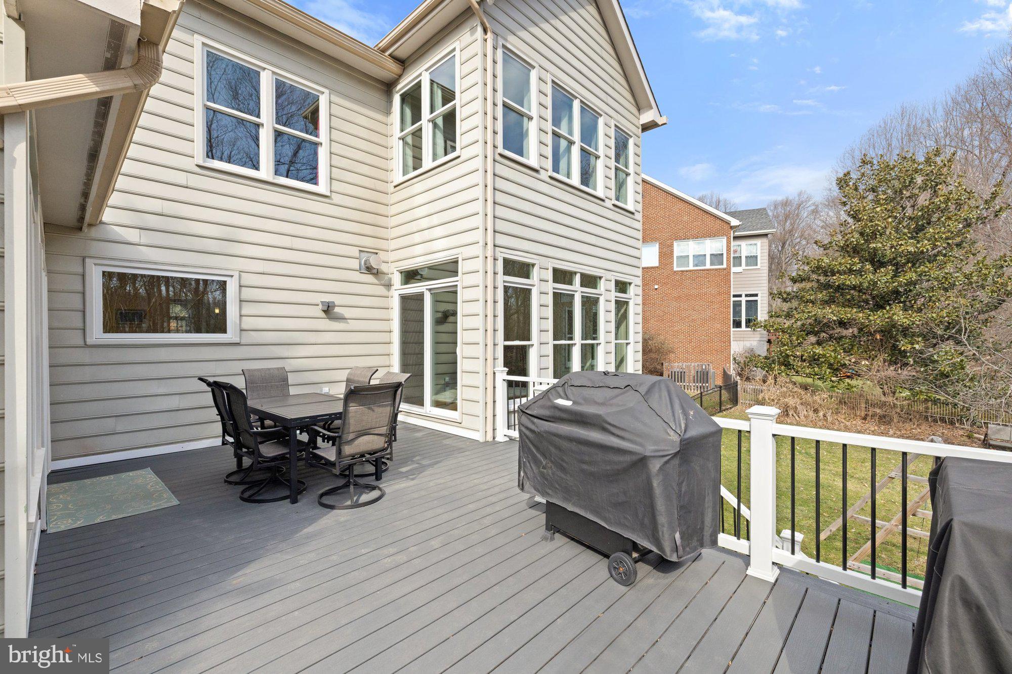 MANORS AT WOLF TRAP - Residential