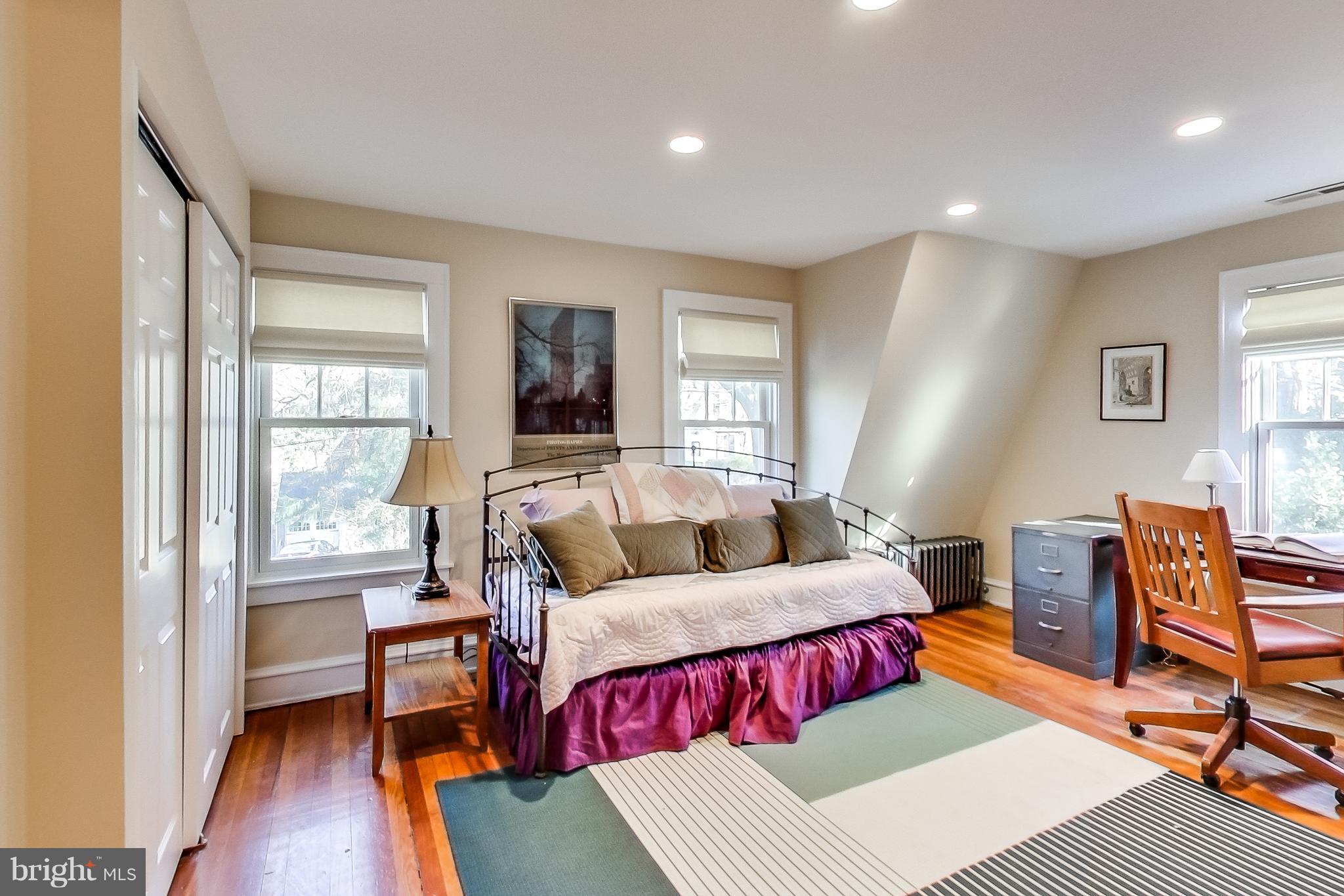 CHEVY CHASE PARK - Residential