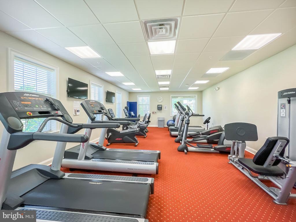 VILLAS OF NEWTOWN - Residential