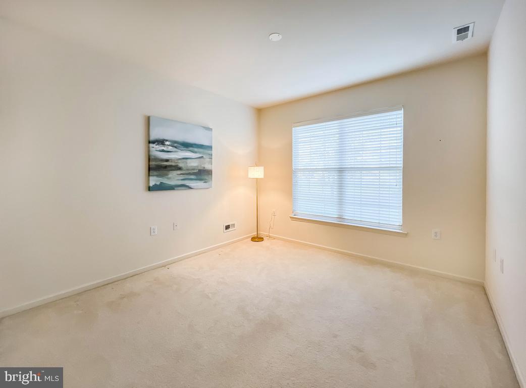 VILLAS OF NEWTOWN - Residential