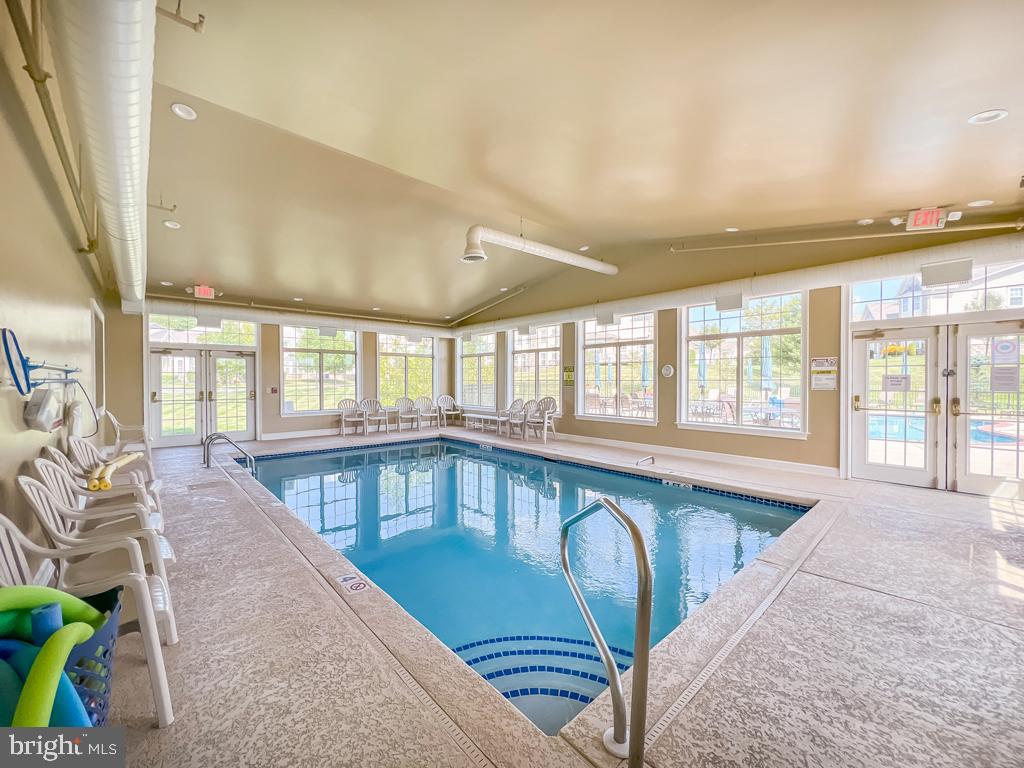 VILLAS OF NEWTOWN - Residential