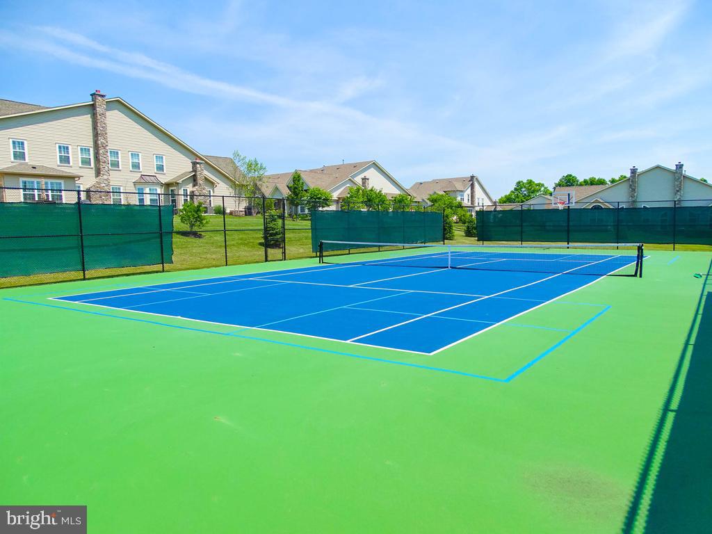 VILLAS OF NEWTOWN - Residential