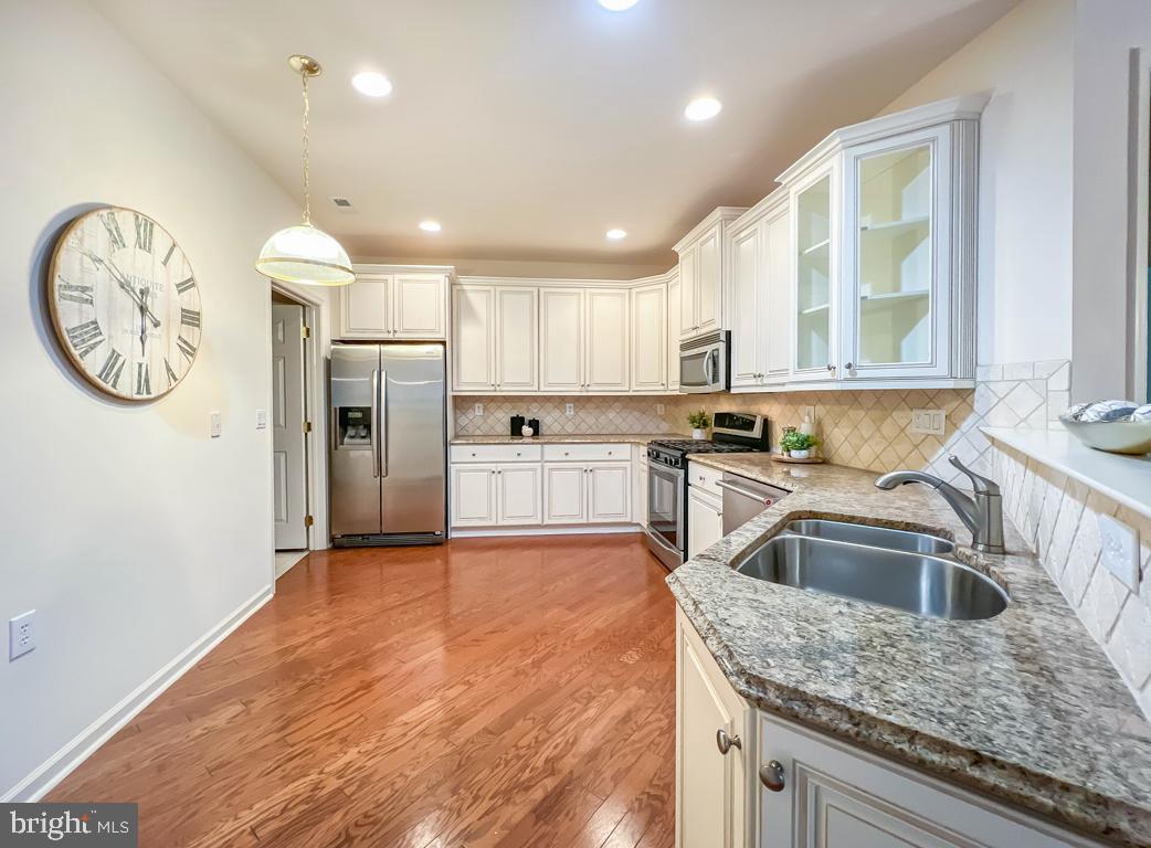 VILLAS OF NEWTOWN - Residential