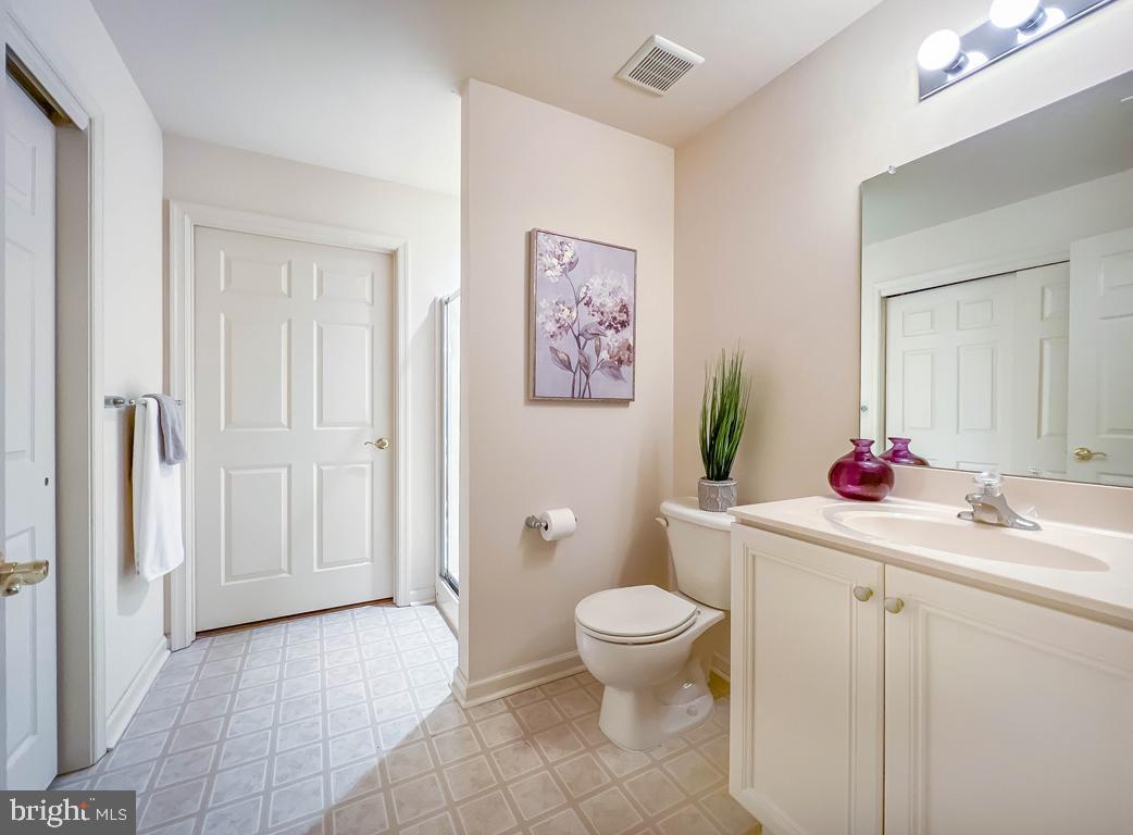 VILLAS OF NEWTOWN - Residential