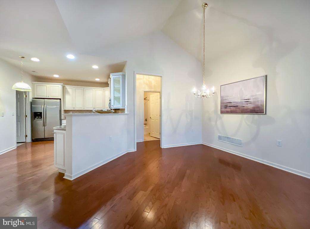 VILLAS OF NEWTOWN - Residential