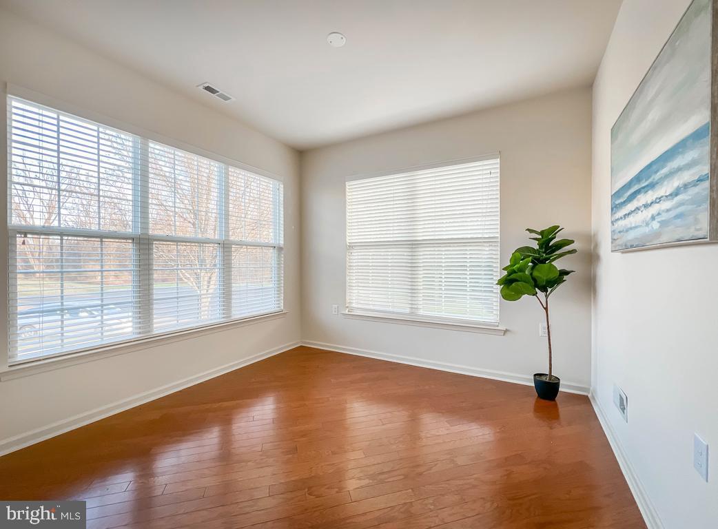 VILLAS OF NEWTOWN - Residential