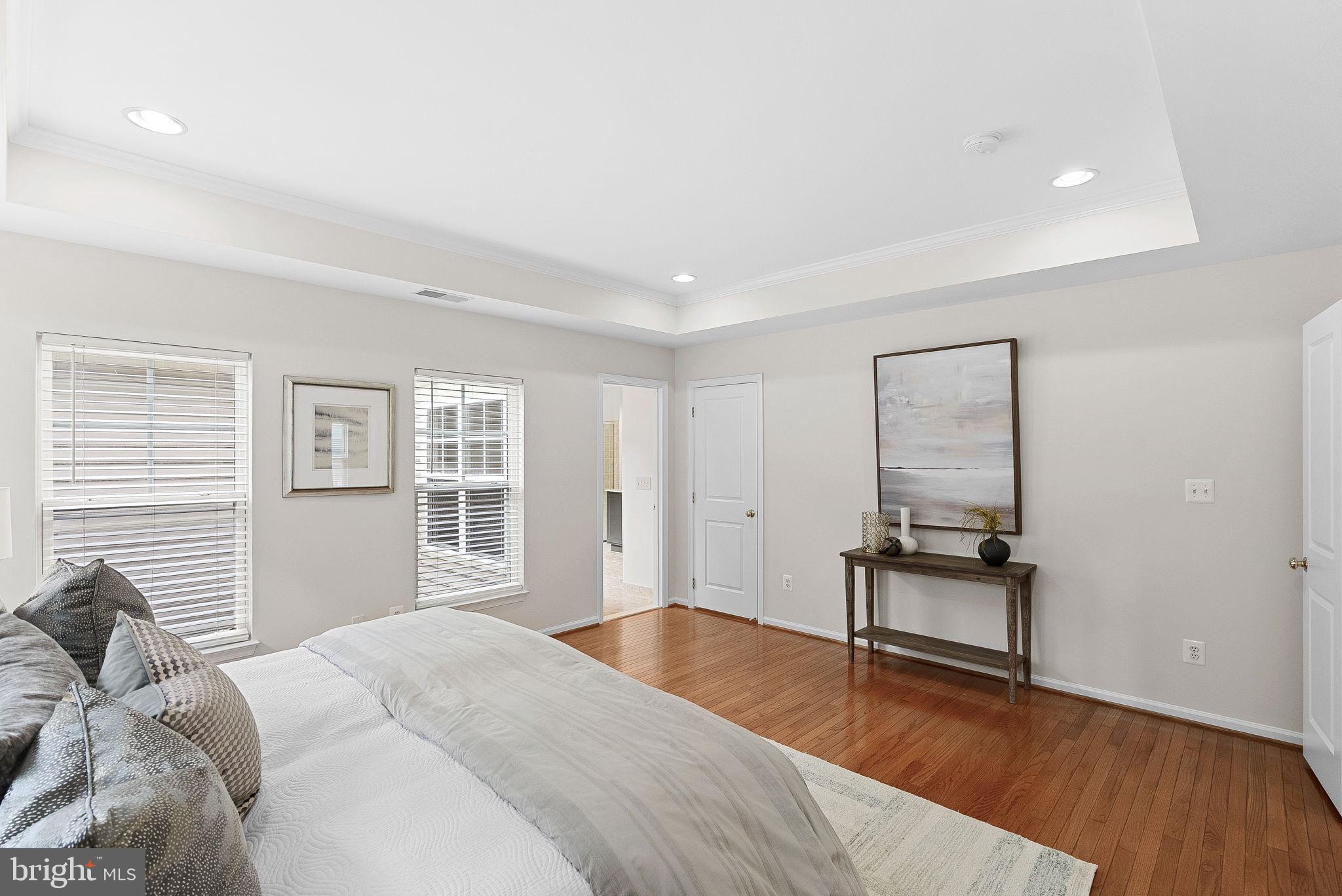 LORTON TOWN CNTR LANDBAY - Residential