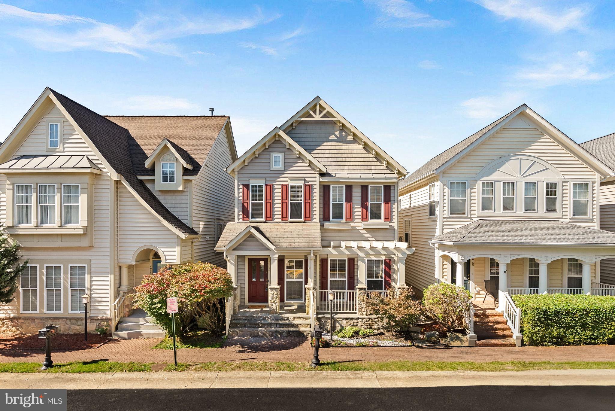 LORTON TOWN CNTR LANDBAY - Residential