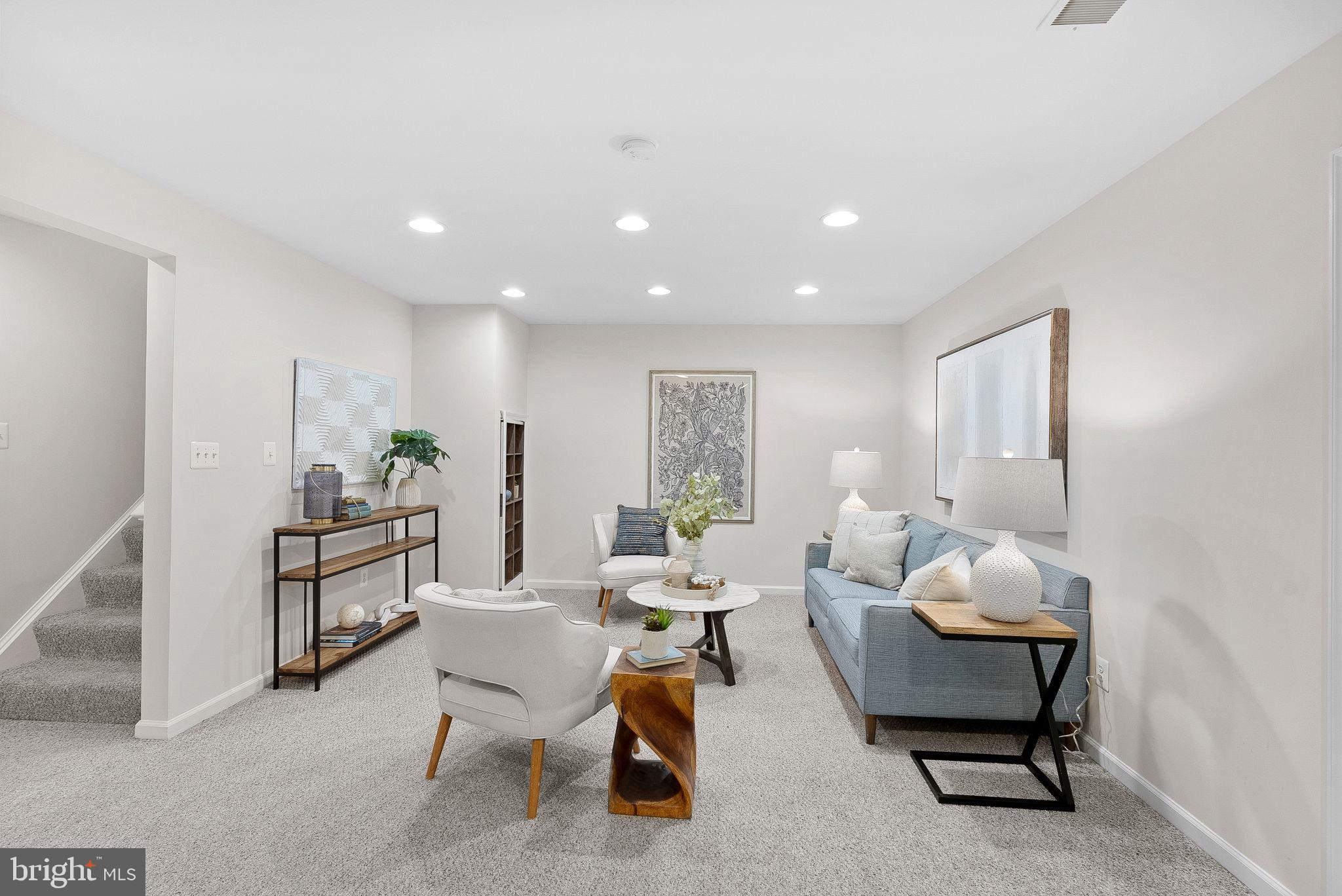 LORTON TOWN CNTR LANDBAY - Residential