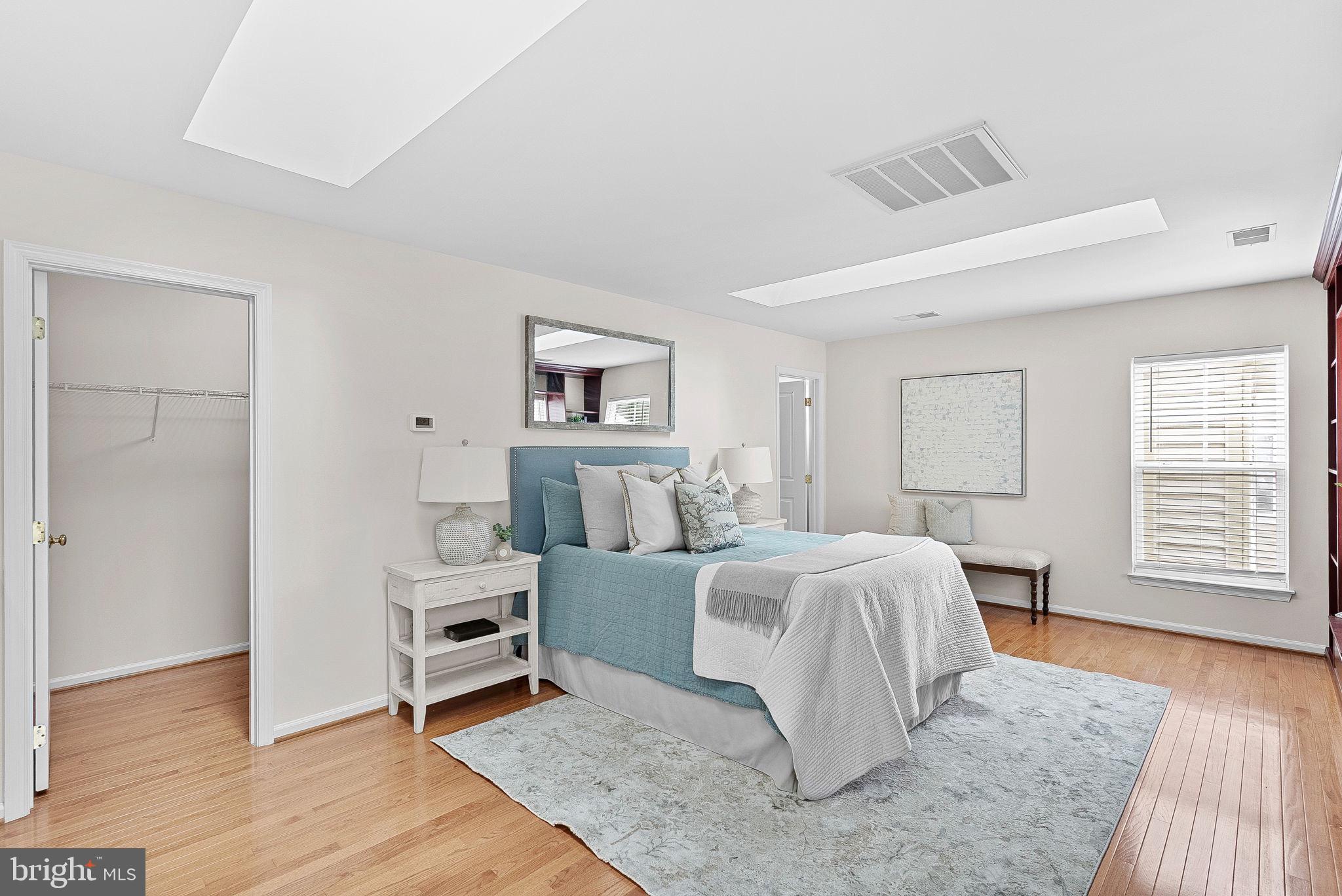 LORTON TOWN CNTR LANDBAY - Residential