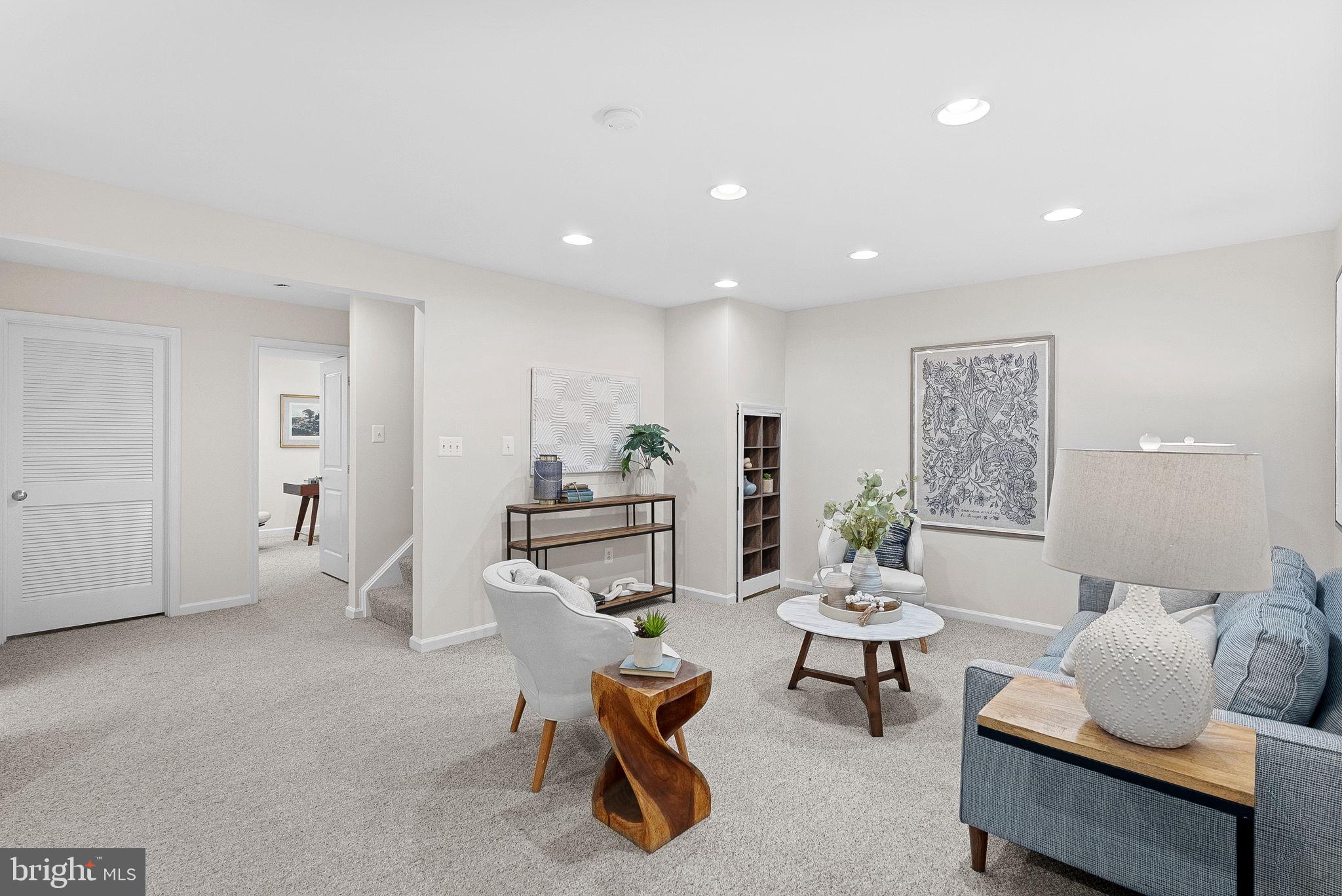 LORTON TOWN CNTR LANDBAY - Residential