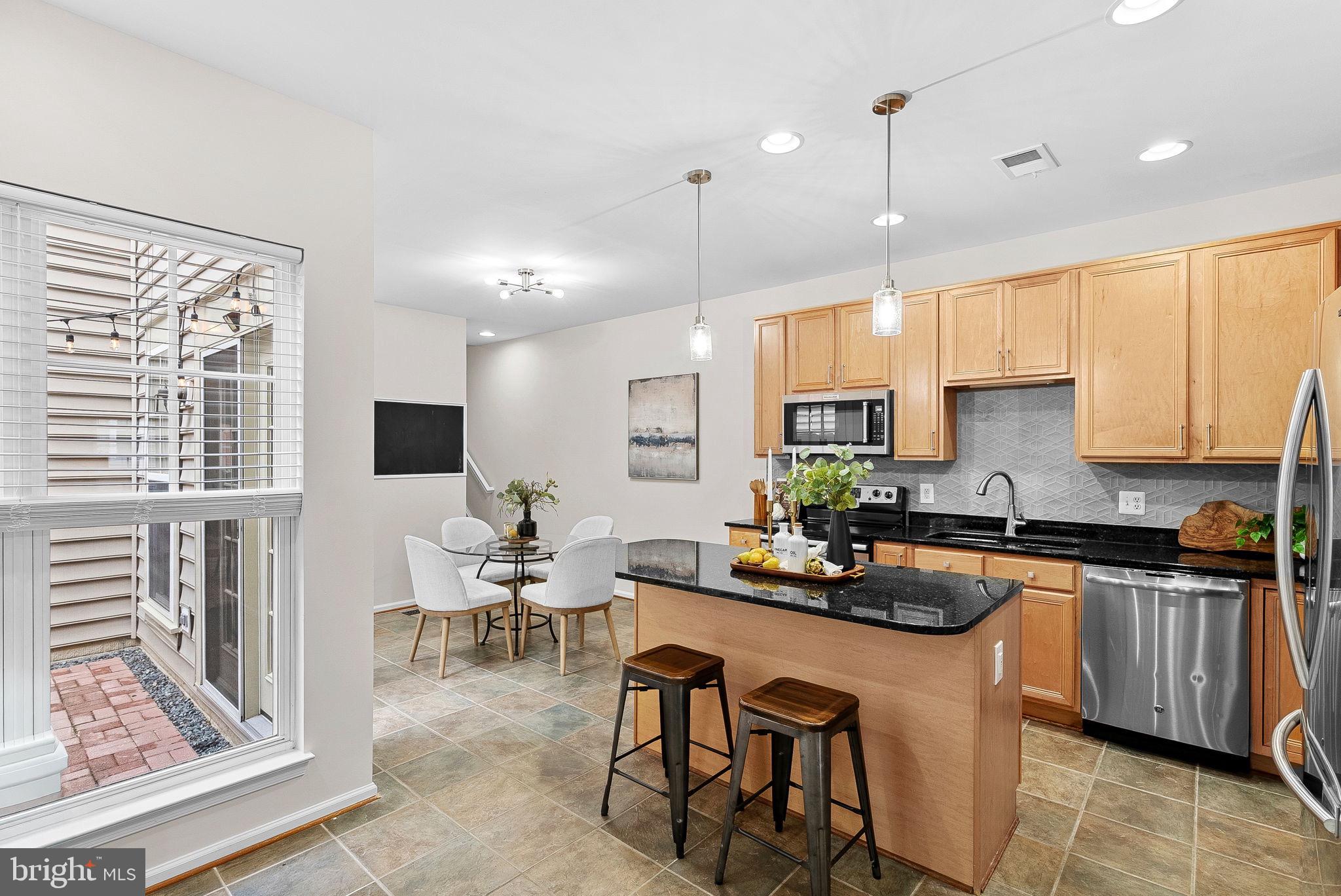 LORTON TOWN CNTR LANDBAY - Residential