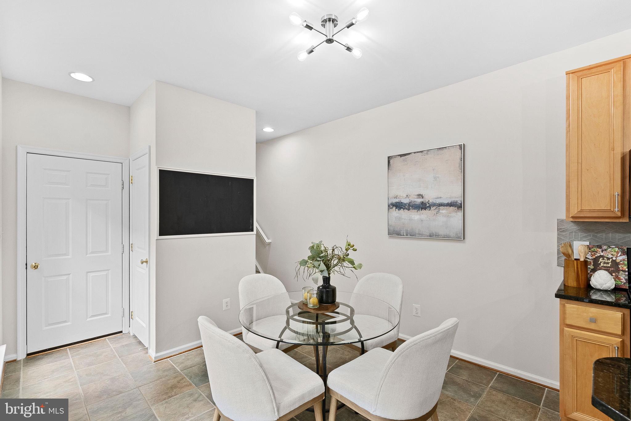 LORTON TOWN CNTR LANDBAY - Residential