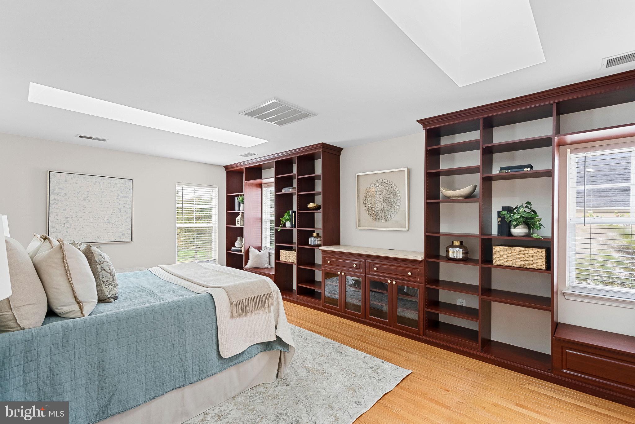 LORTON TOWN CNTR LANDBAY - Residential