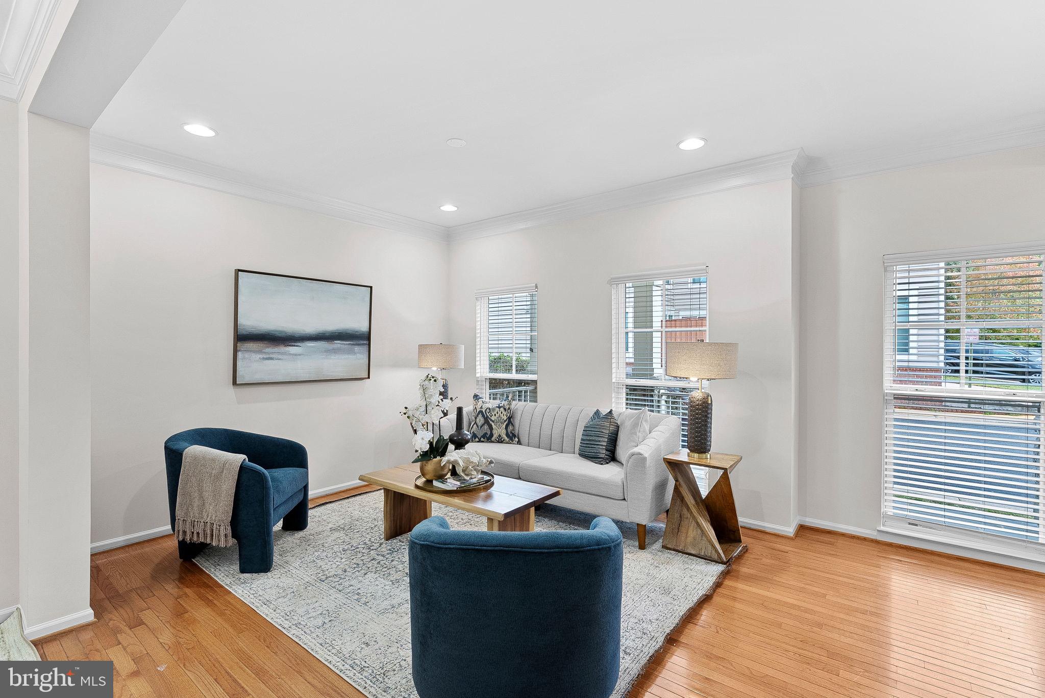 LORTON TOWN CNTR LANDBAY - Residential