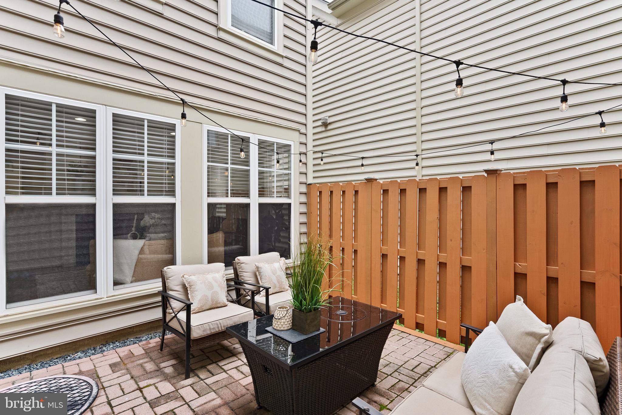 LORTON TOWN CNTR LANDBAY - Residential