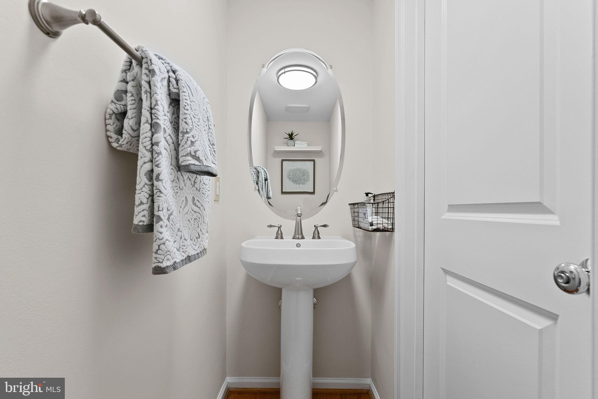 LORTON TOWN CNTR LANDBAY - Residential