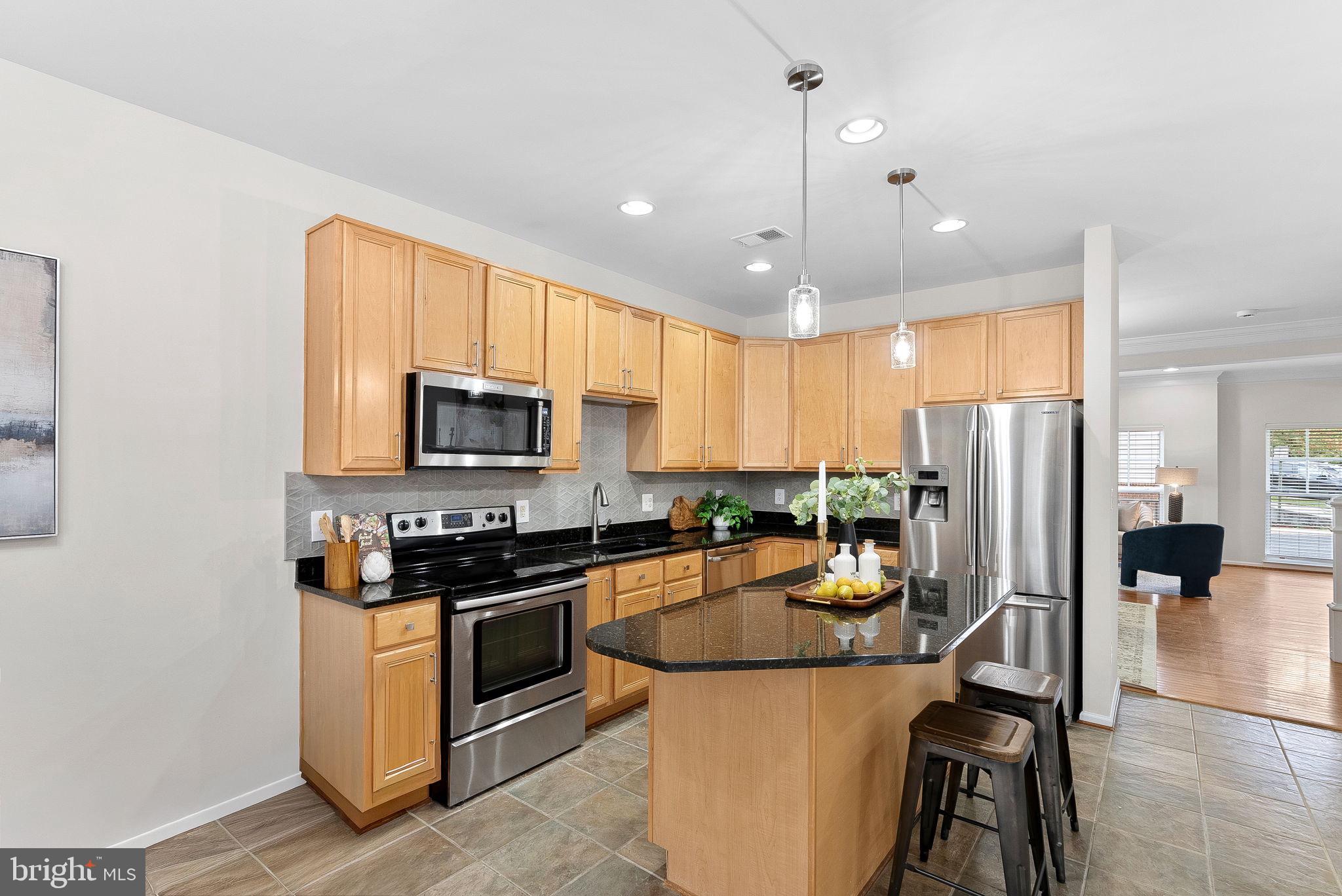 LORTON TOWN CNTR LANDBAY - Residential