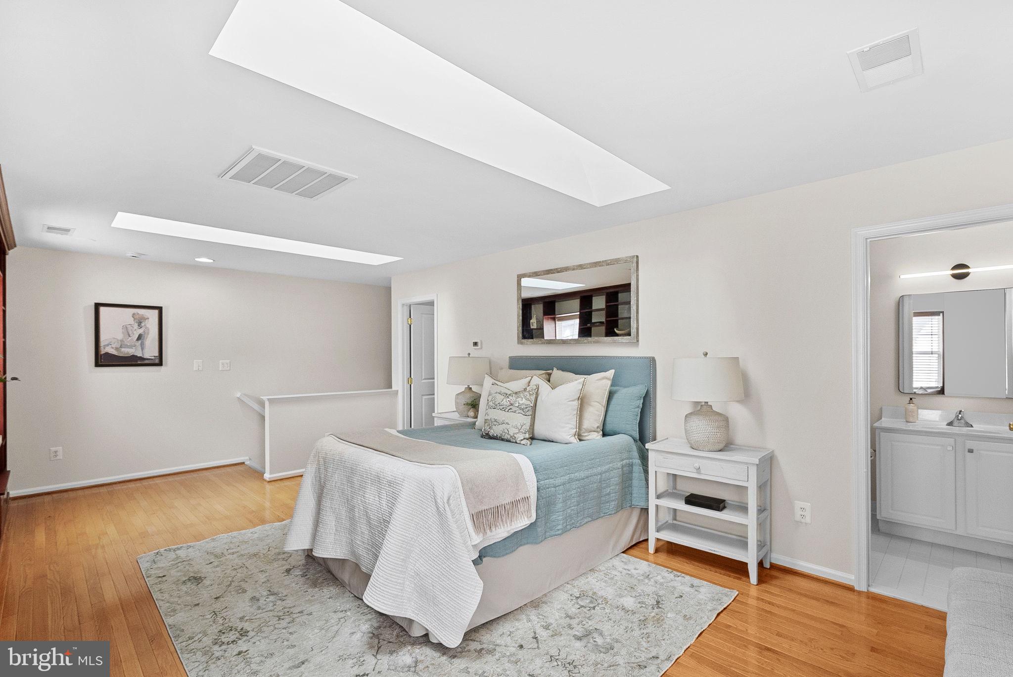 LORTON TOWN CNTR LANDBAY - Residential