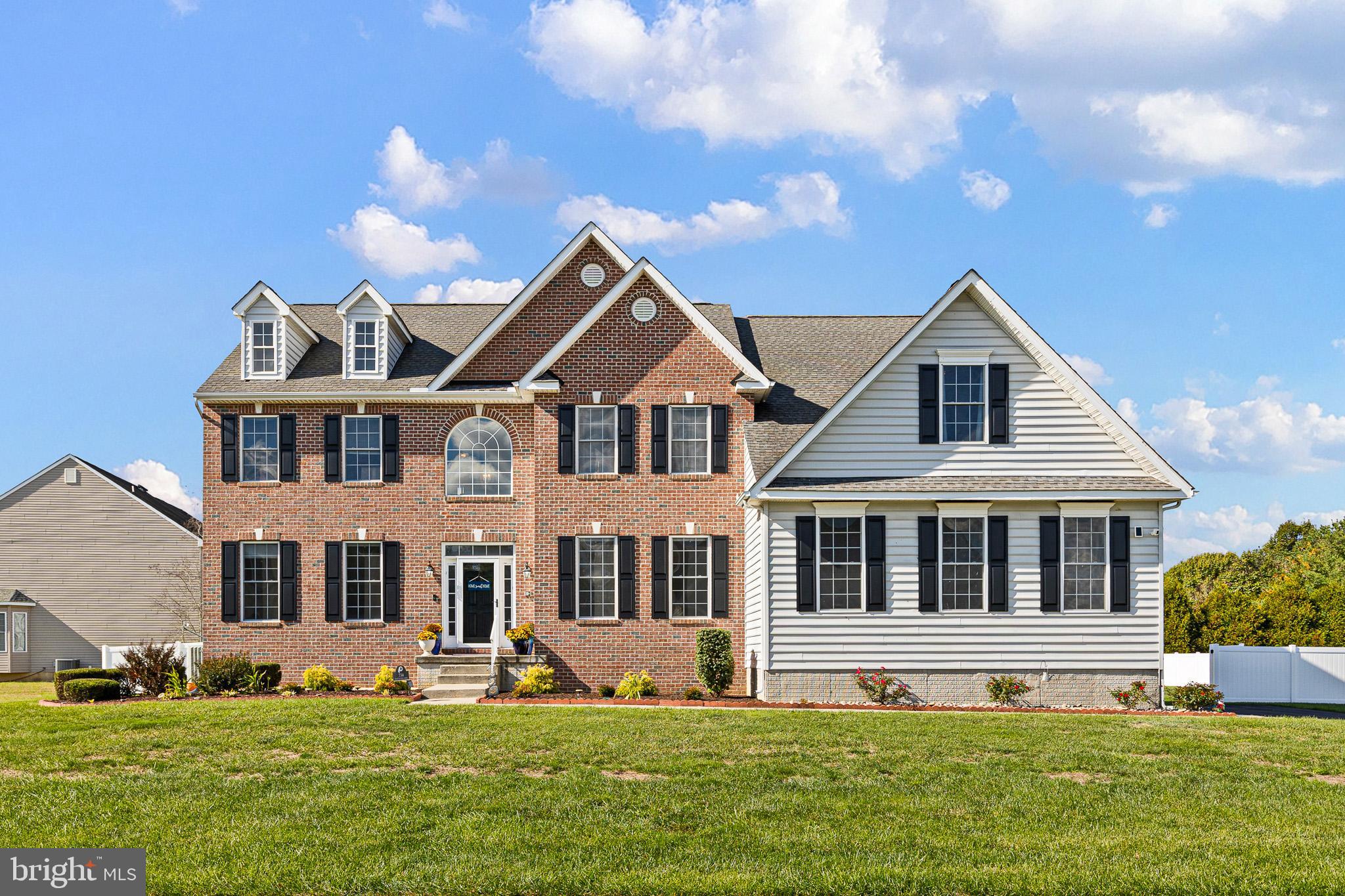 734 HAMPTON HILLS DRIVE