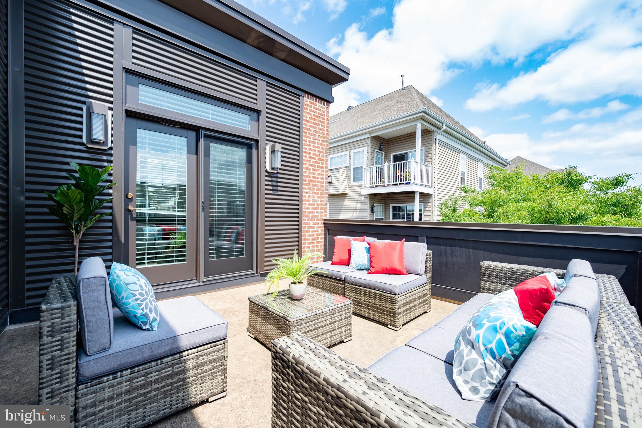 MAJESTY WEST - Residential