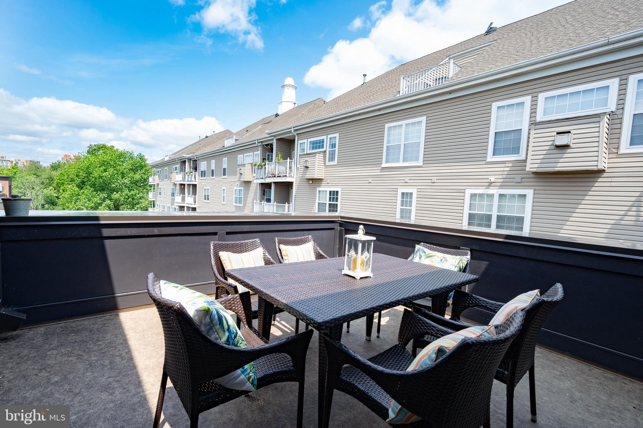 MAJESTY WEST - Residential