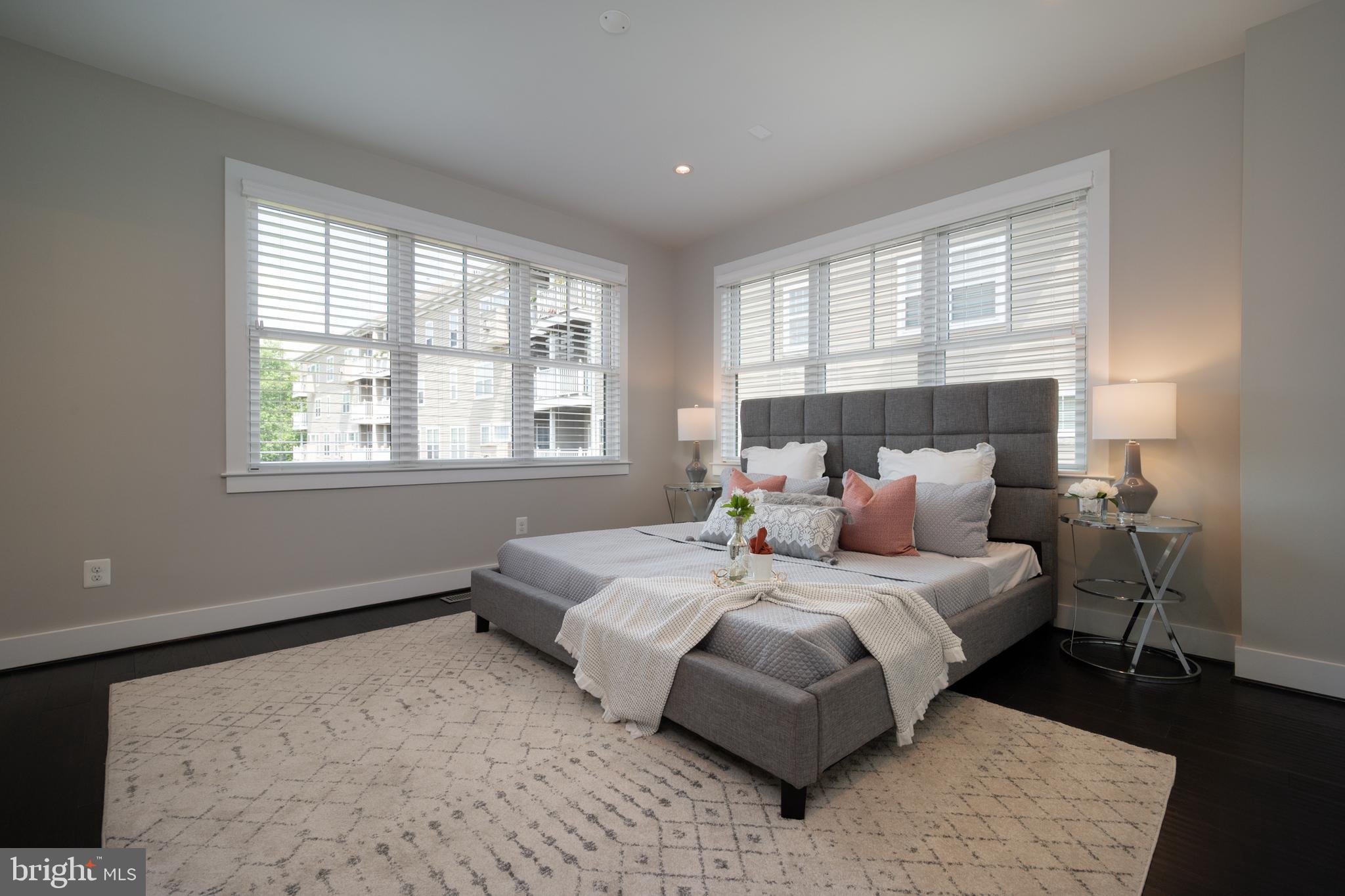 MAJESTY WEST - Residential