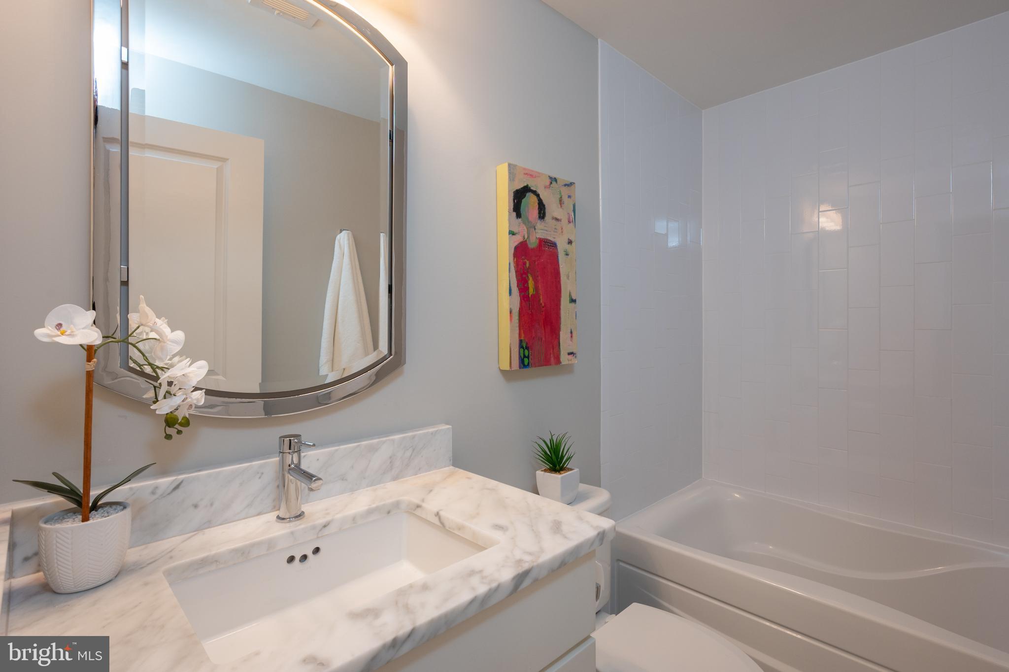 MAJESTY WEST - Residential