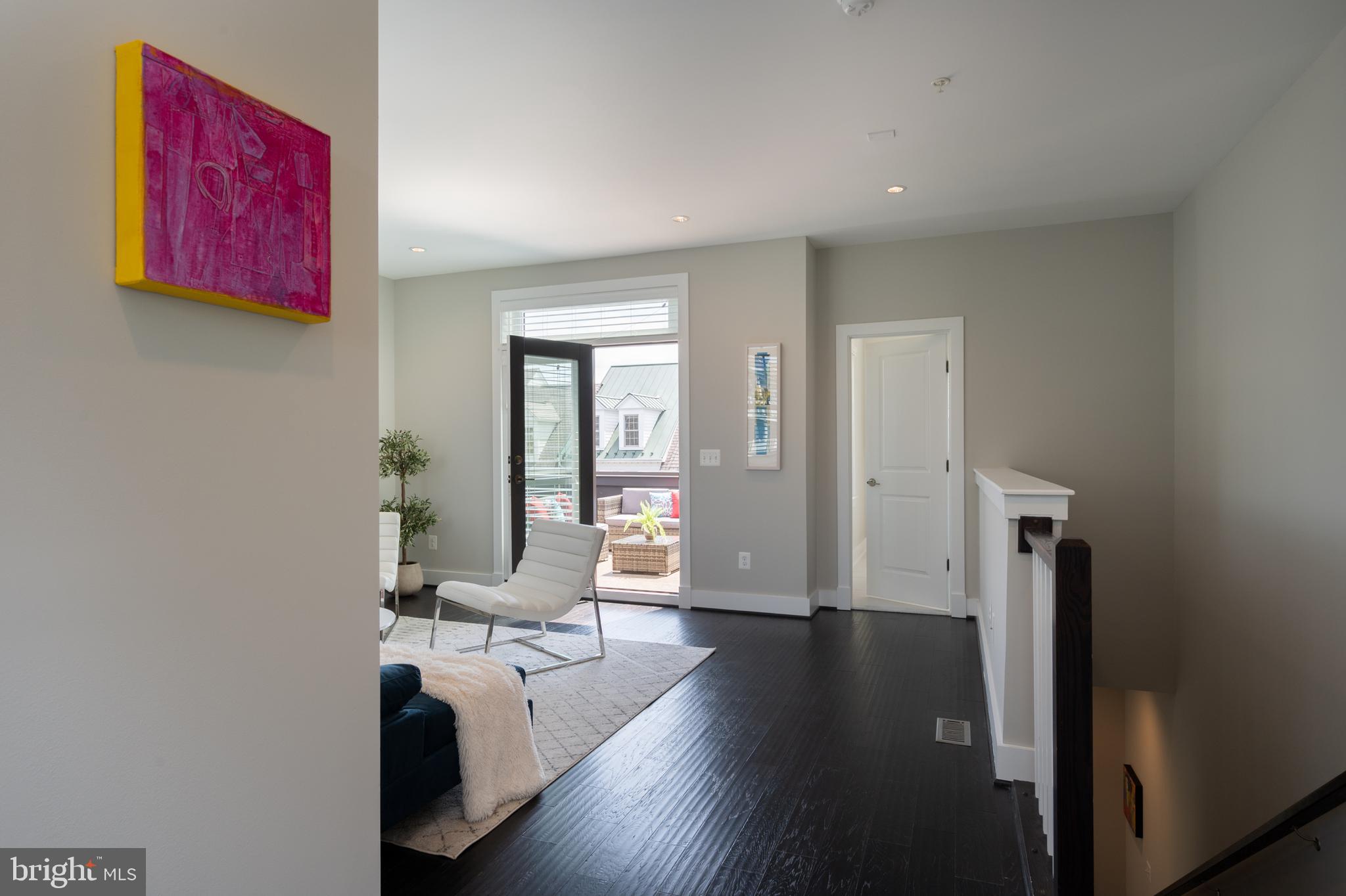 MAJESTY WEST - Residential