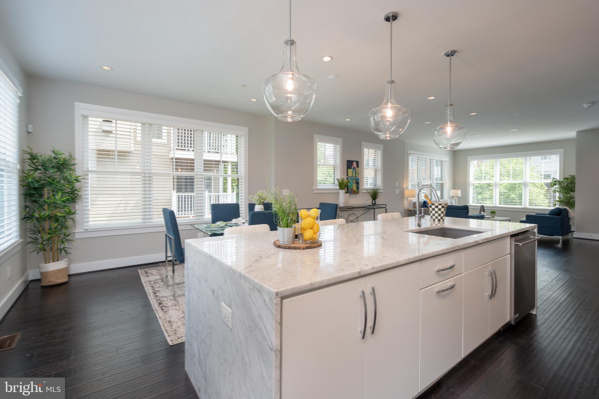 MAJESTY WEST - Residential