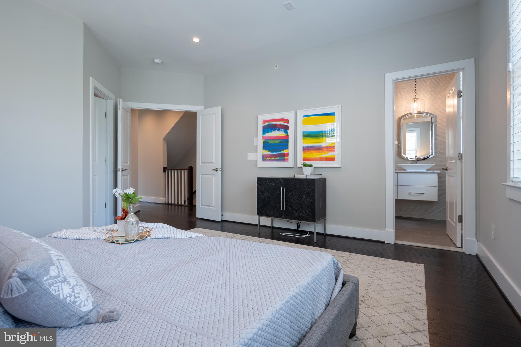 MAJESTY WEST - Residential