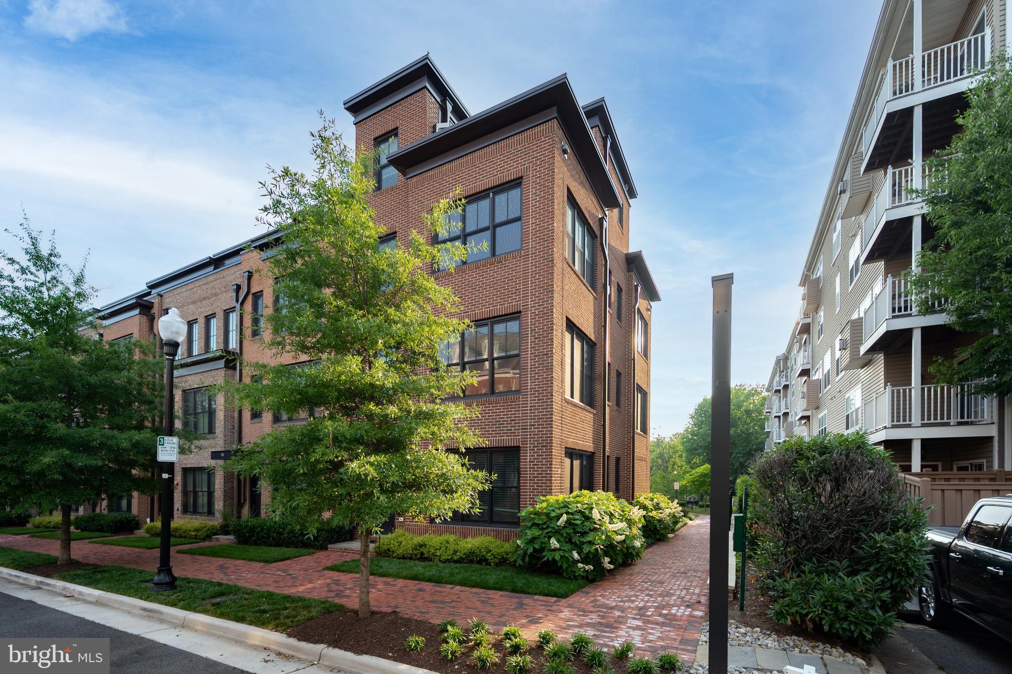 MAJESTY WEST - Residential