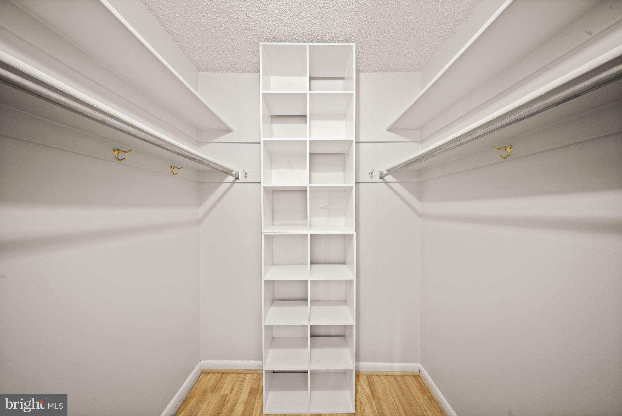 SHADOWOOD - Residential