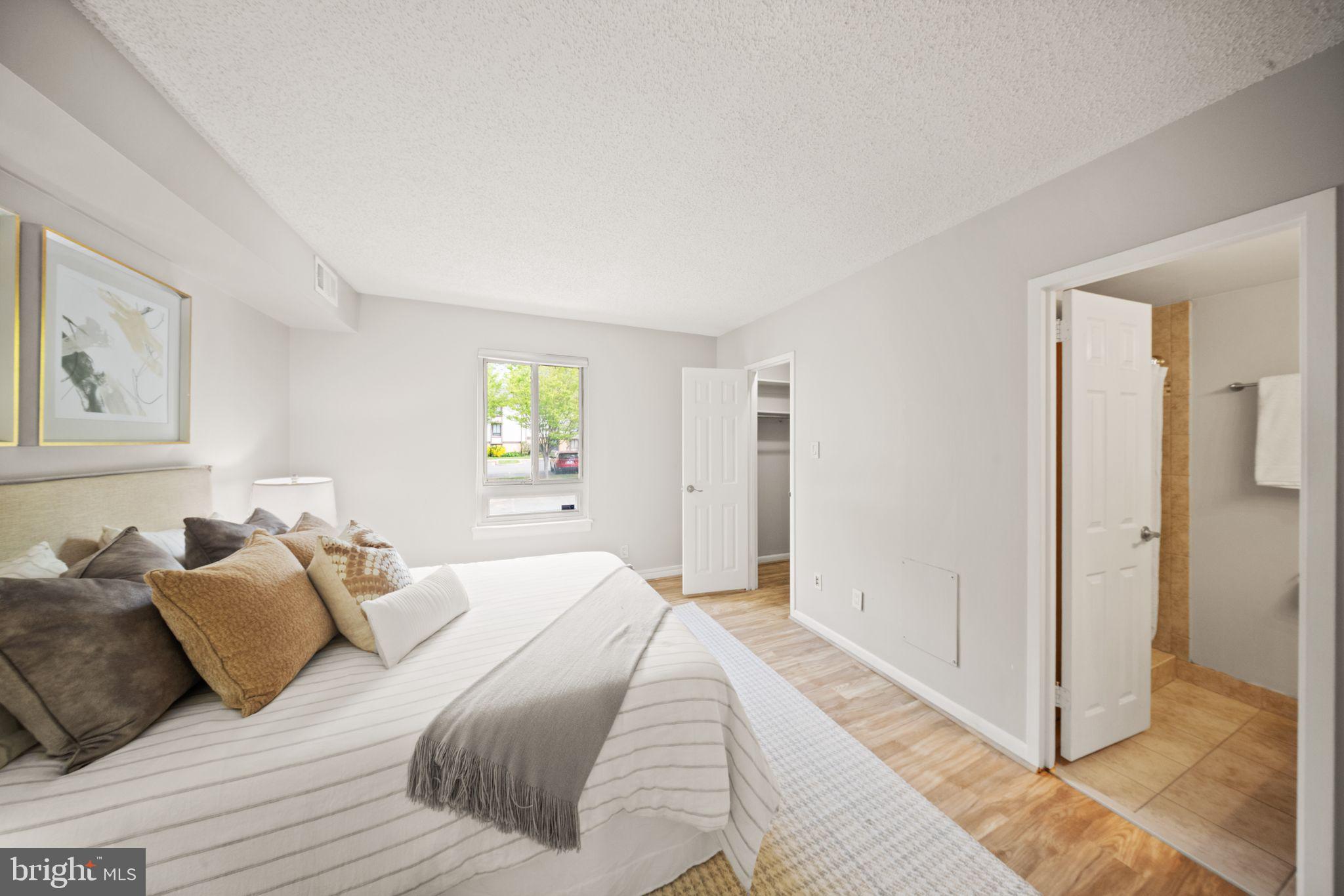 SHADOWOOD - Residential