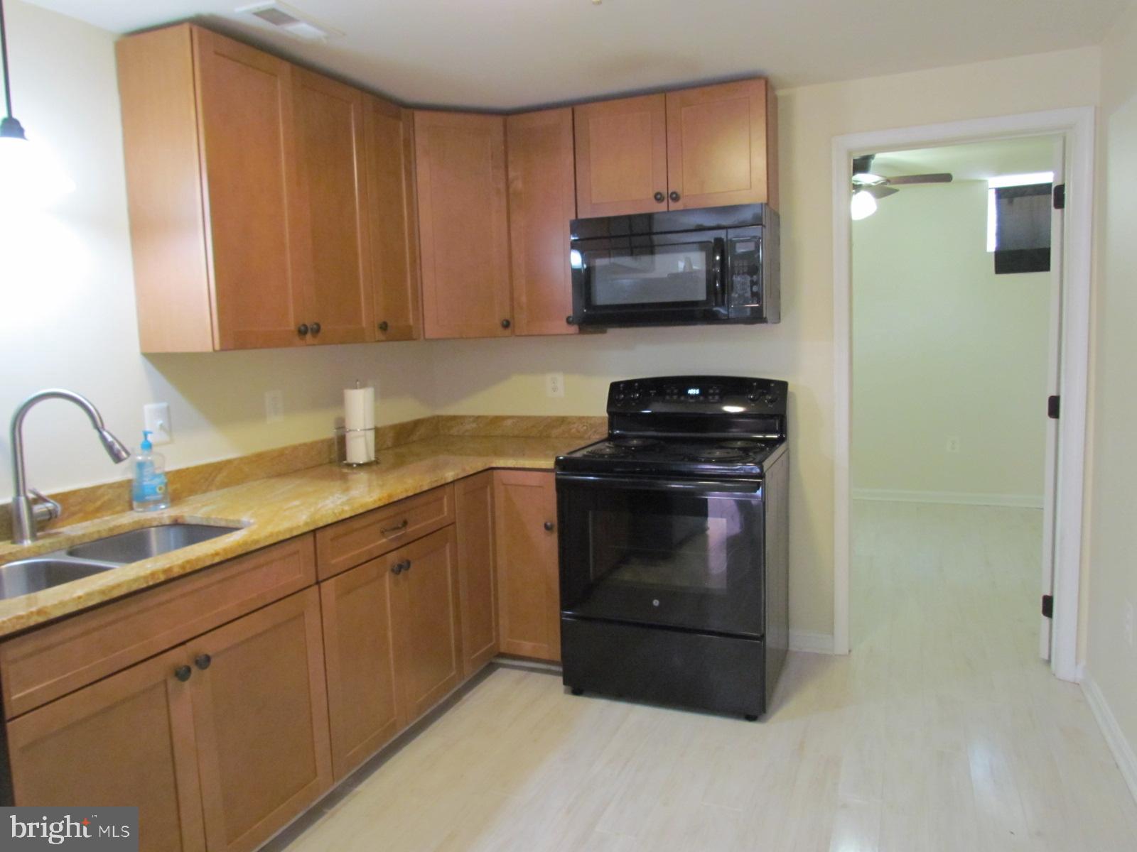 23220 SPALDING LN (BASEMENT APT)
