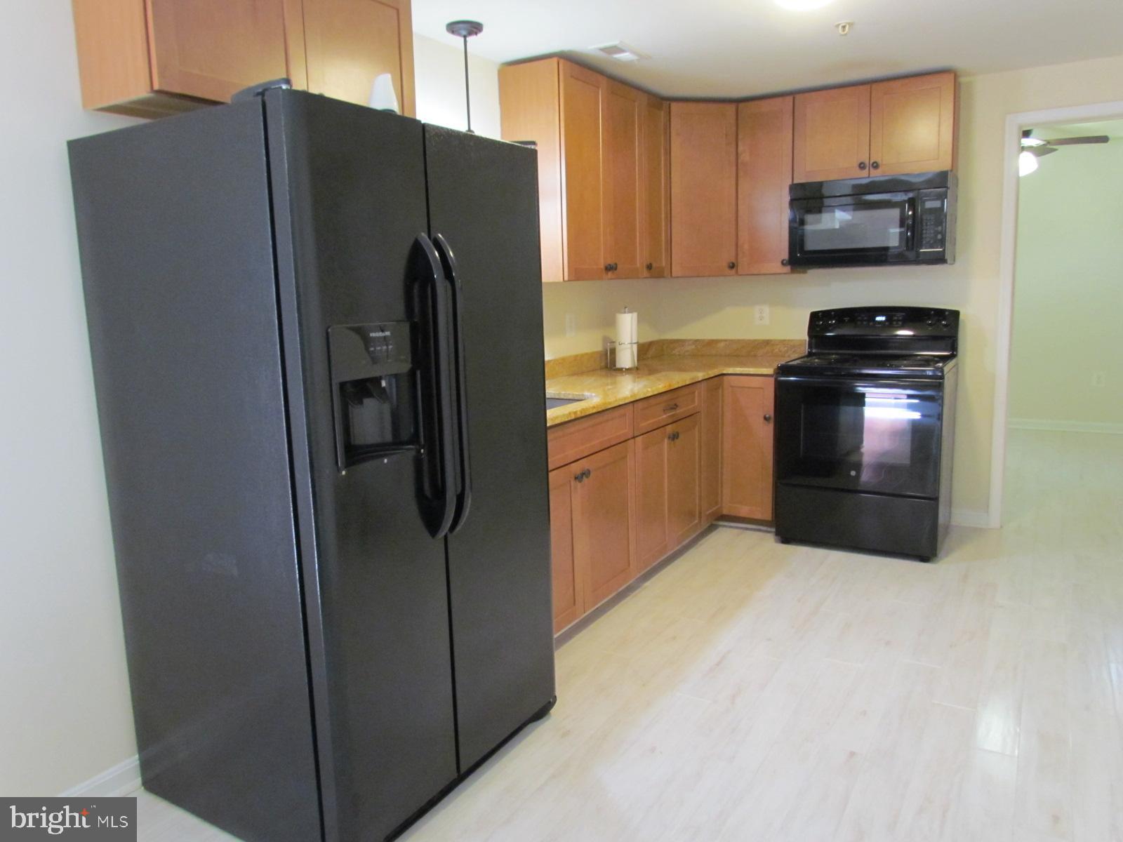 23220 SPALDING LN (BASEMENT APT)