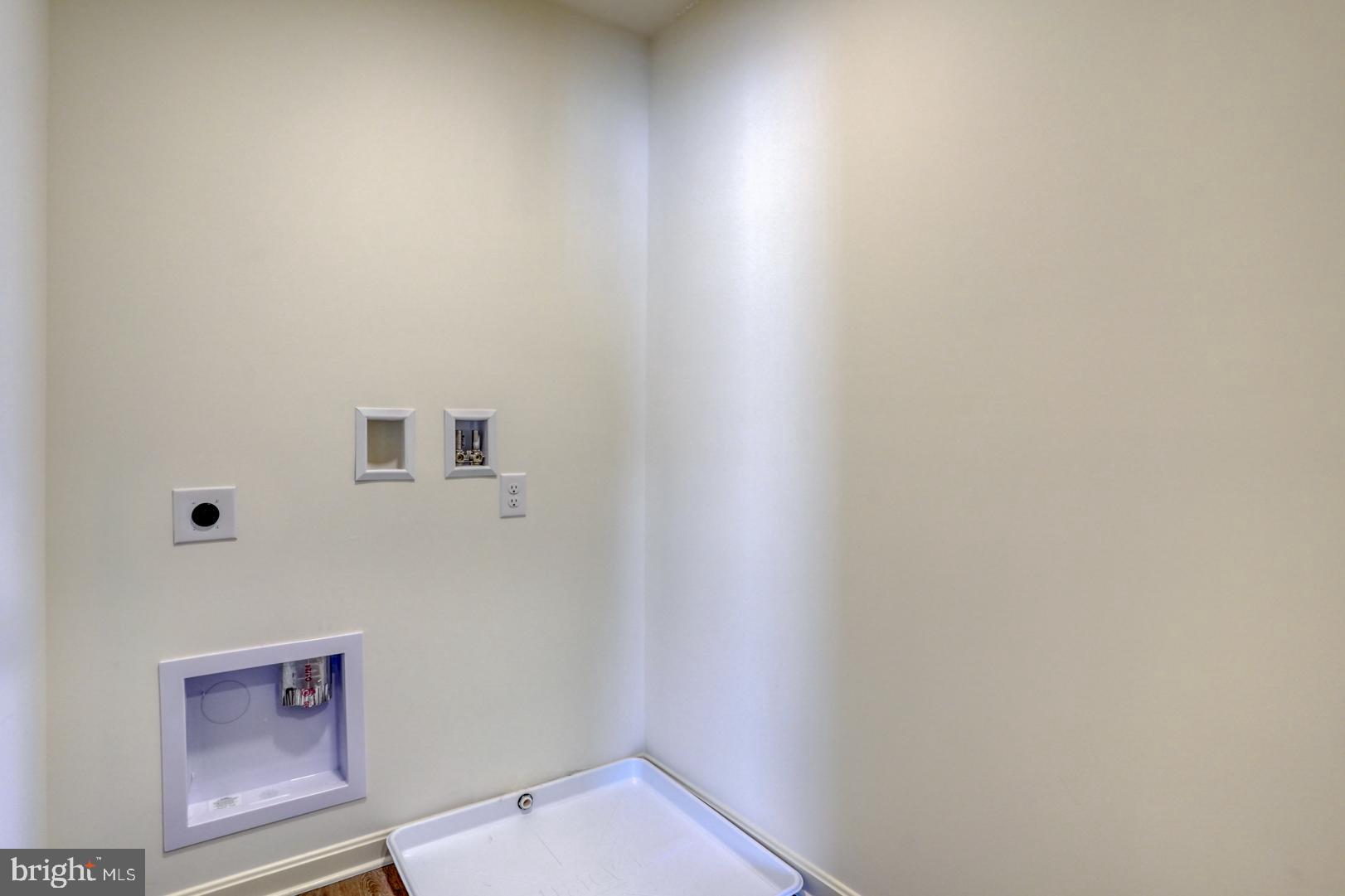 HEARTHSTONE MANOR - Residential