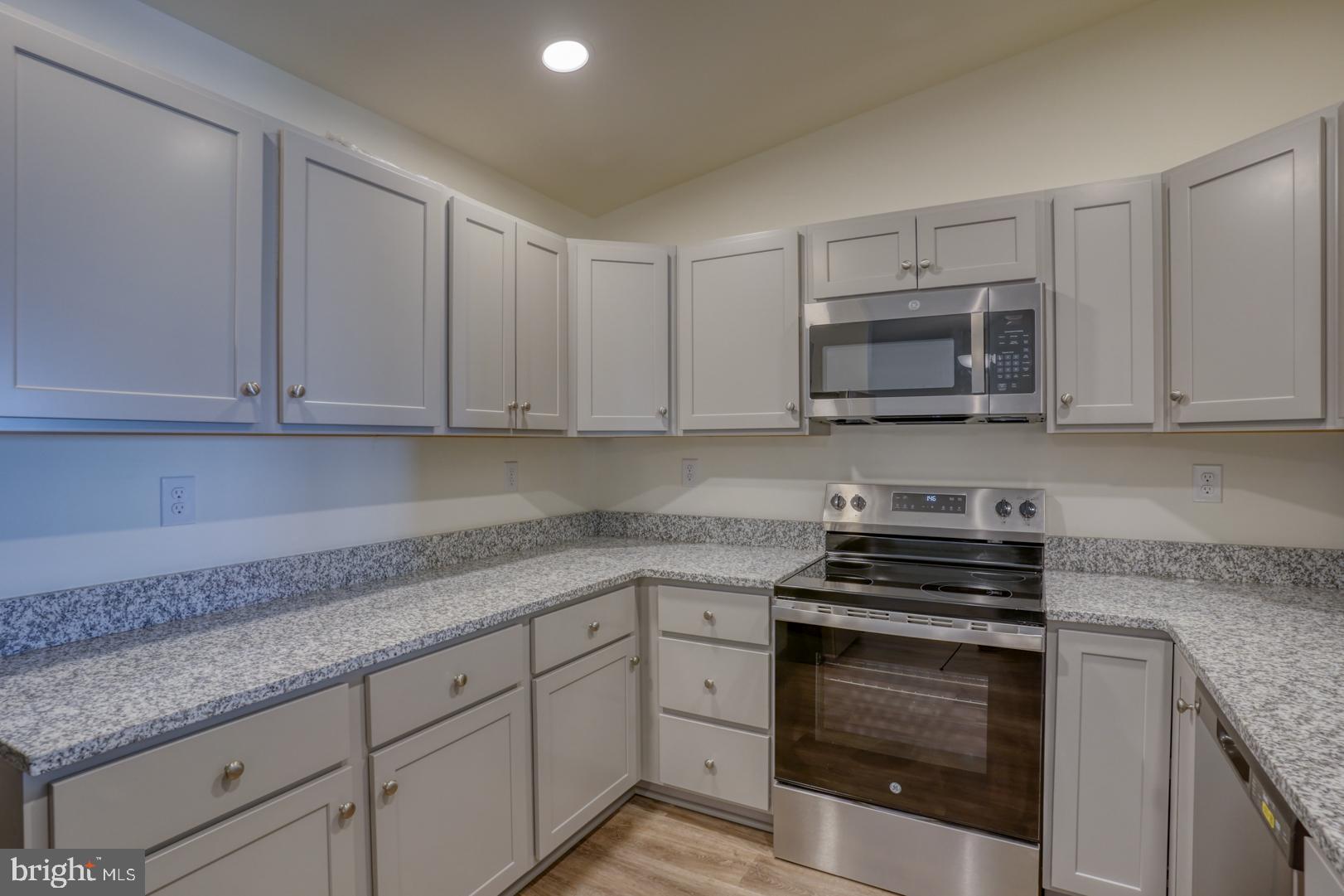 HEARTHSTONE MANOR - Residential