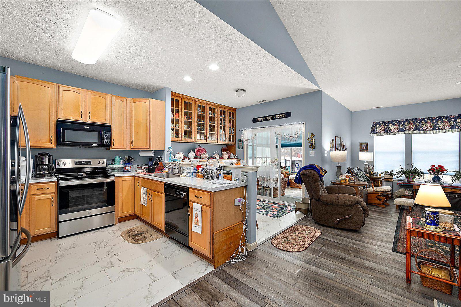 9287 TOURNAMENT DRIVE