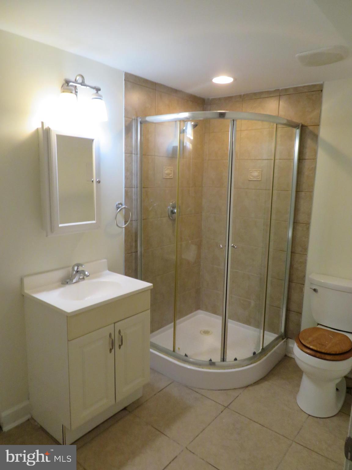 WALNUT RIDGE - Residential Lease