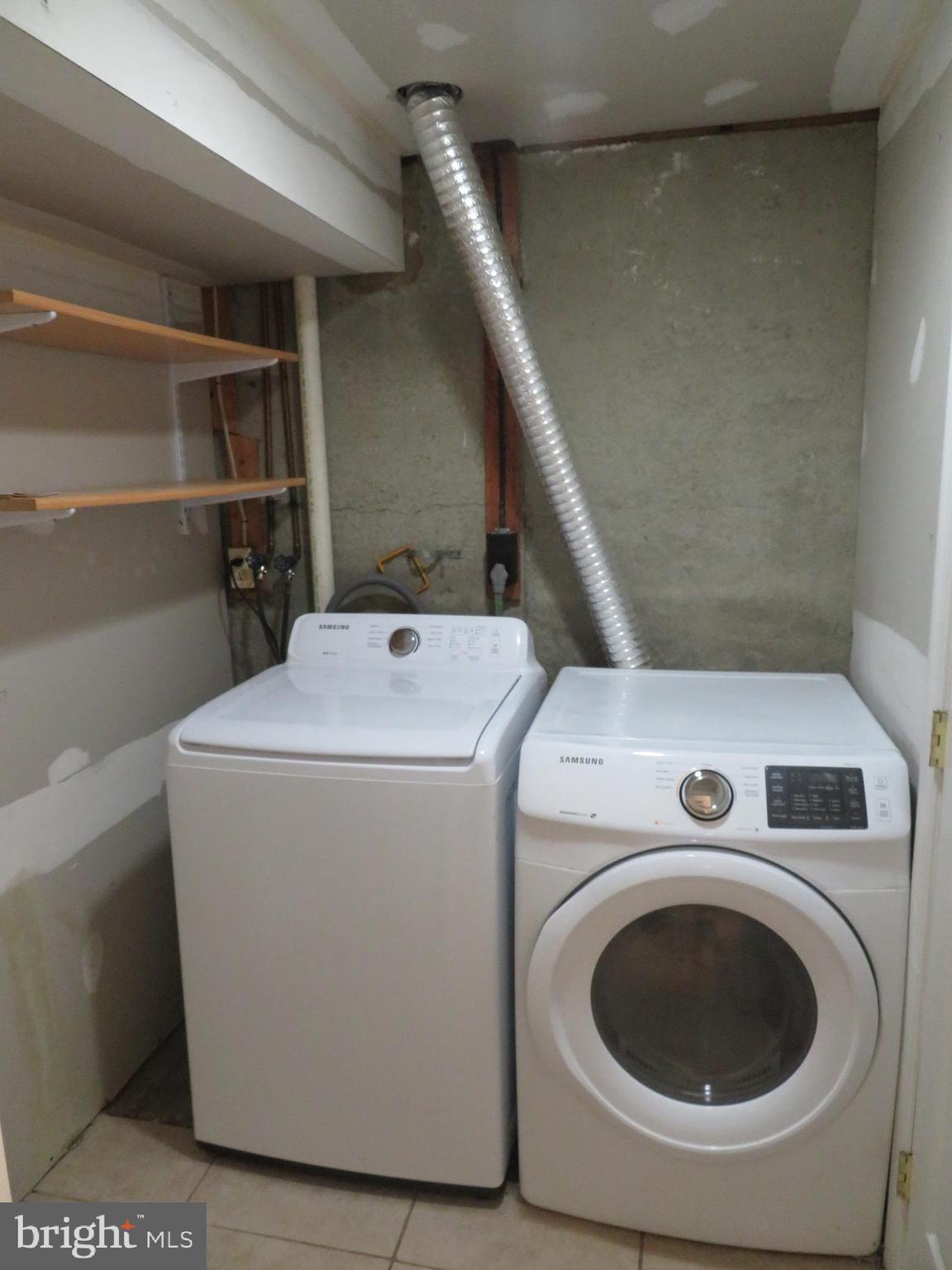 WALNUT RIDGE - Residential Lease