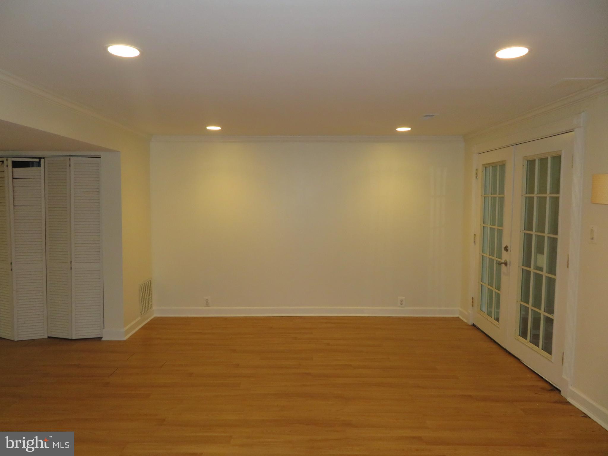 WALNUT RIDGE - Residential Lease