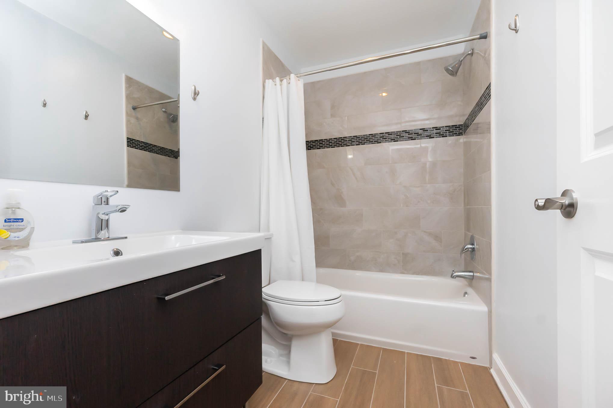 BARRE CIRCLE HISTORIC DISTRICT - Residential Lease