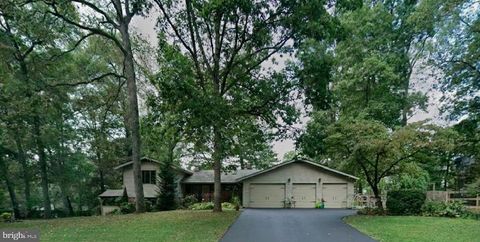 18900 WOODWAY DRIVE ROCKVILLE MD 20855