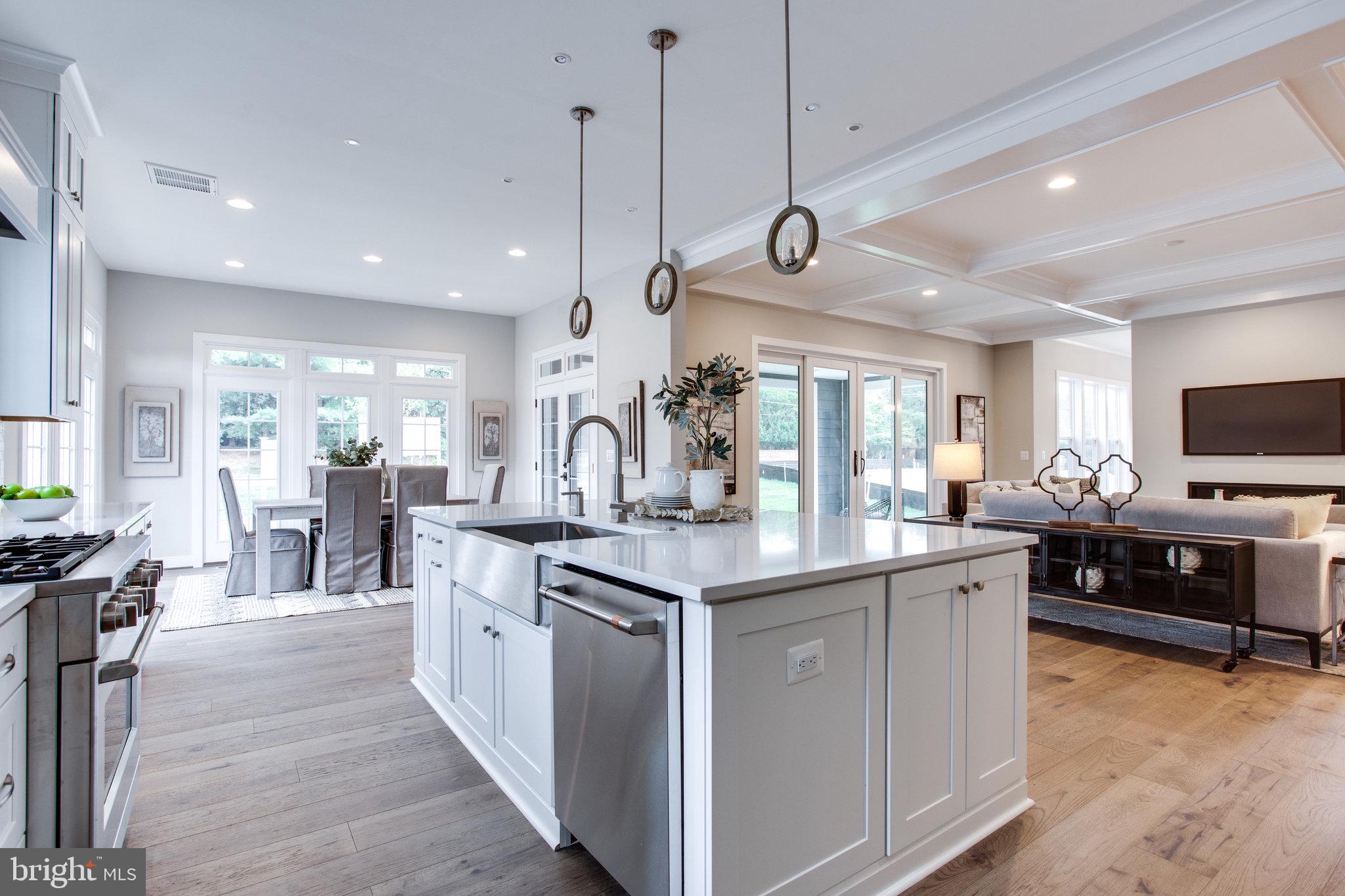 OVER LEE KNOLLS - Residential