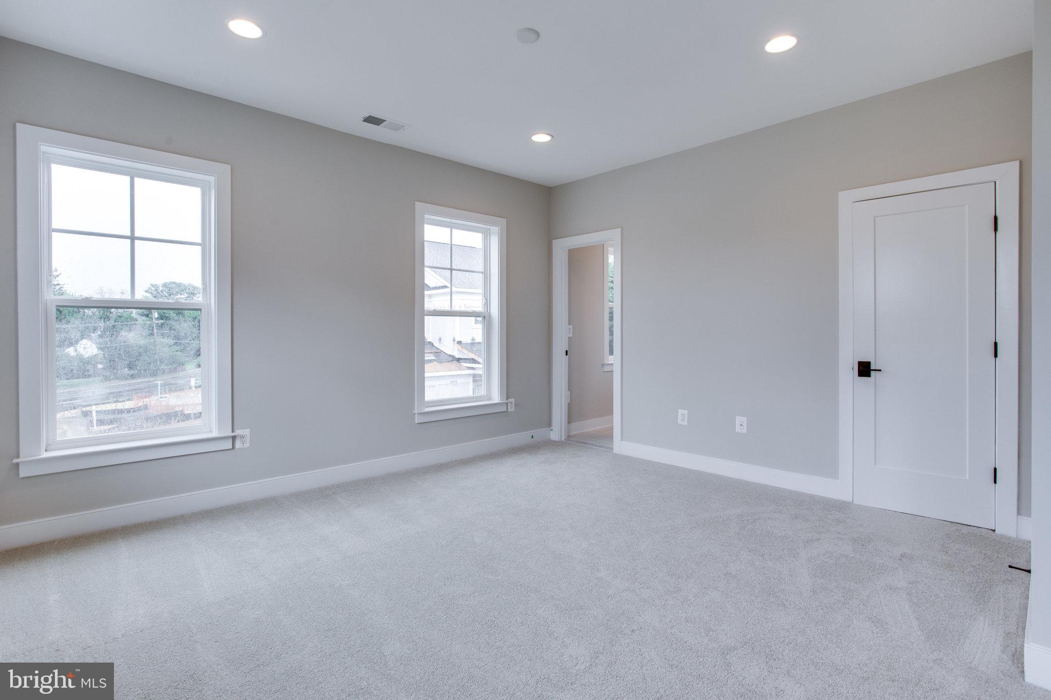 OVER LEE KNOLLS - Residential