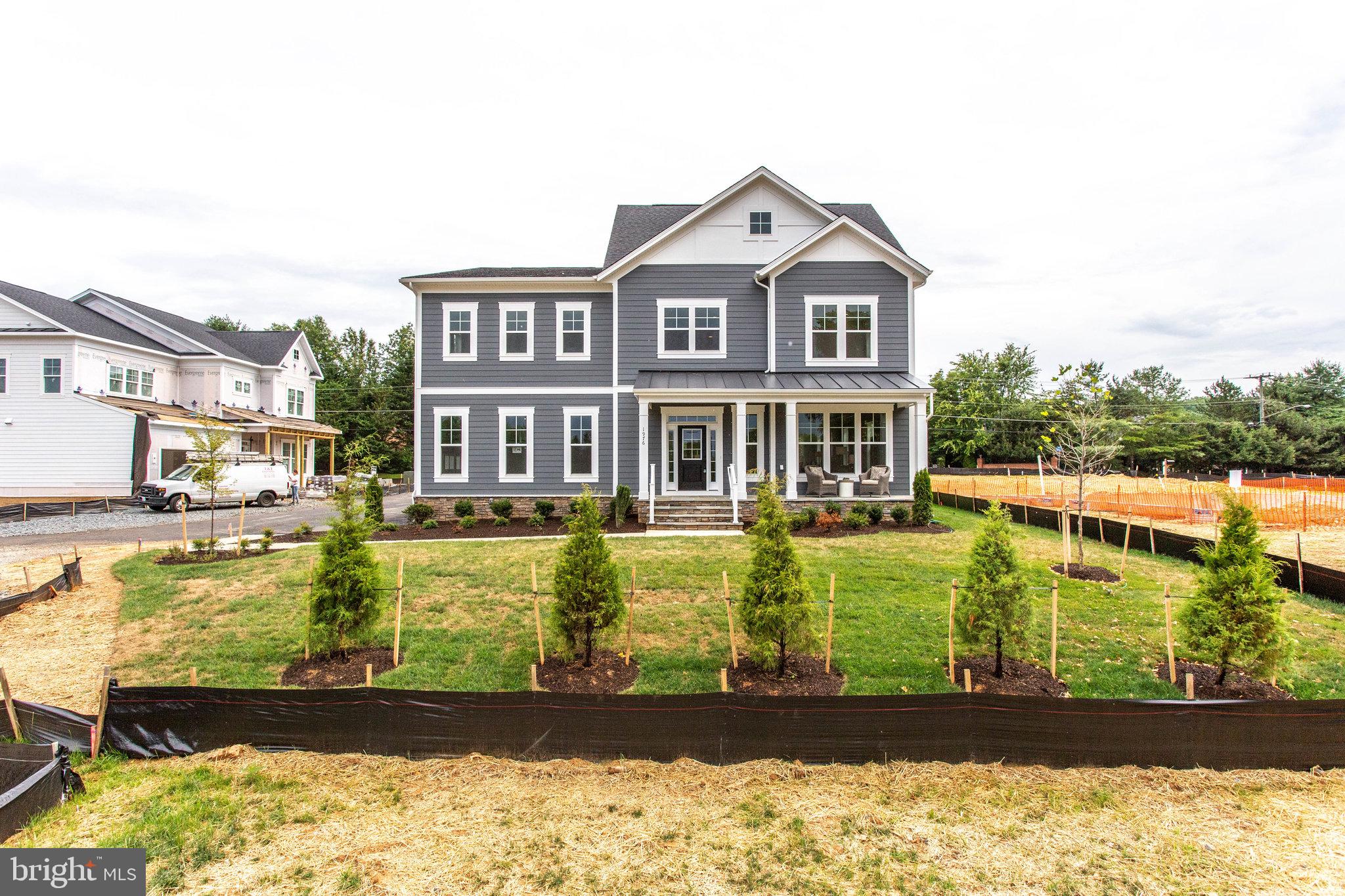 OVER LEE KNOLLS - Residential