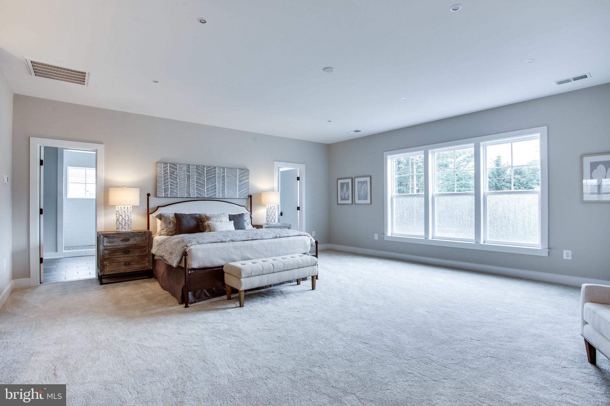 OVER LEE KNOLLS - Residential