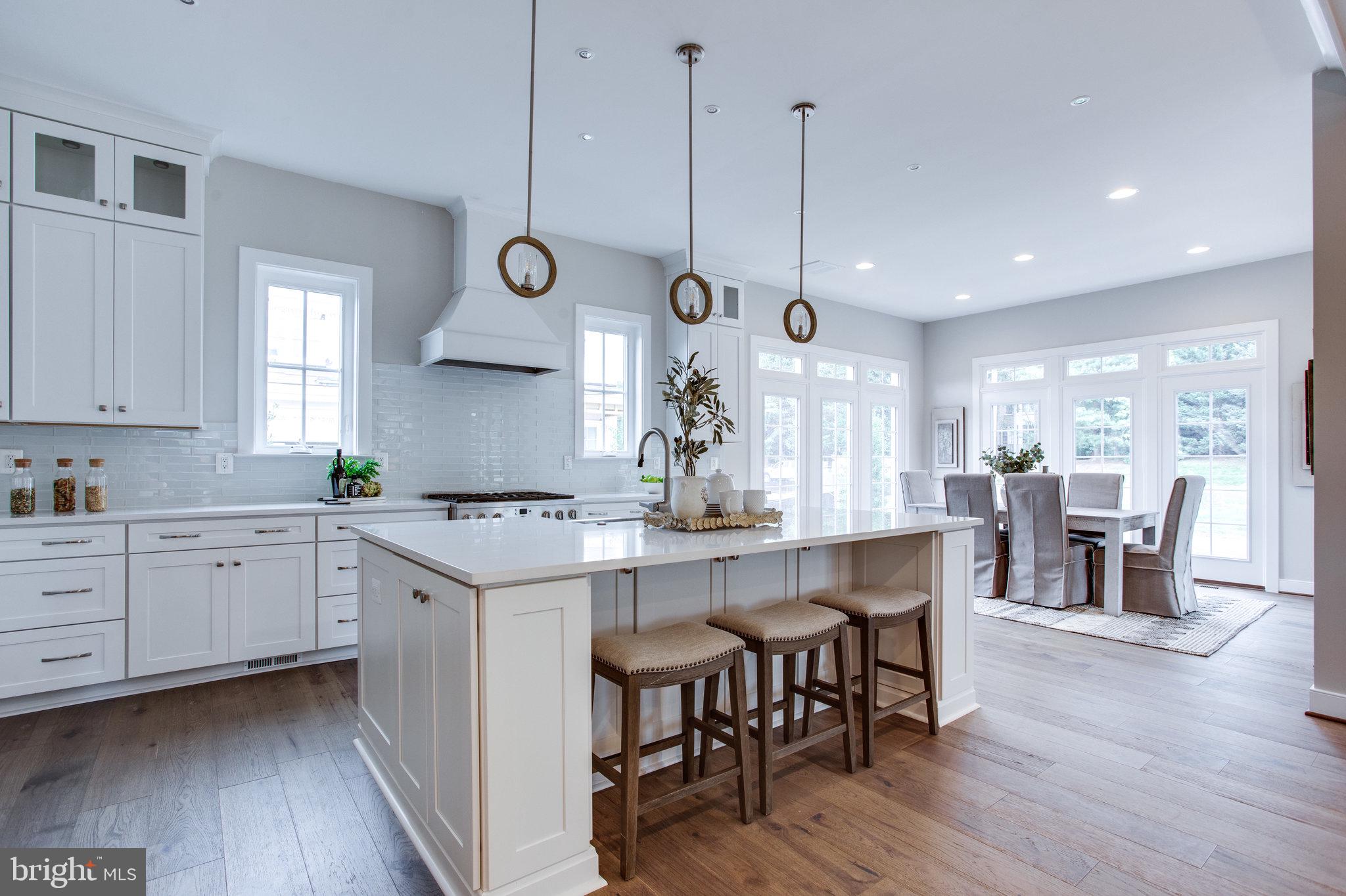 OVER LEE KNOLLS - Residential